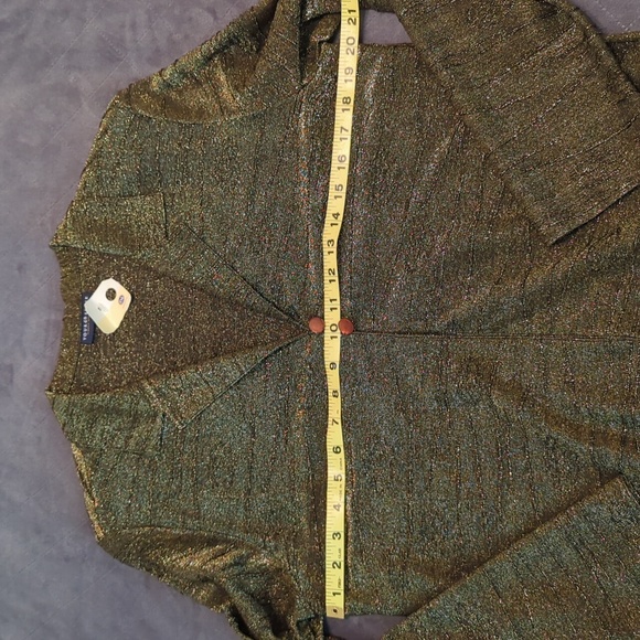 Your 6th Sense Metallic Top - Picture 8 of 12